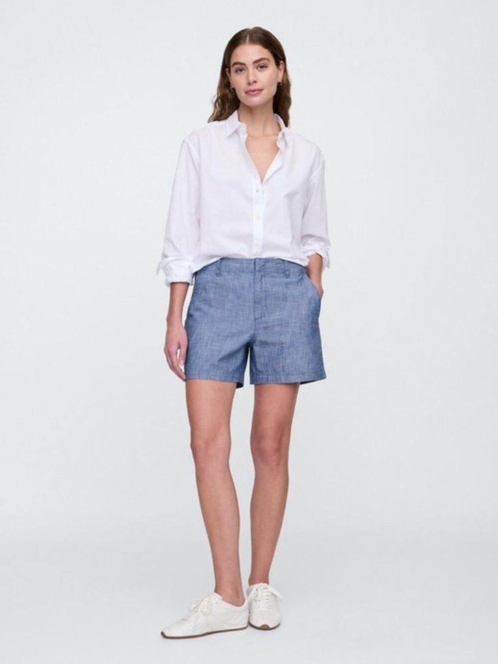 NWT Gap Downtown Khaki Short, Denim color